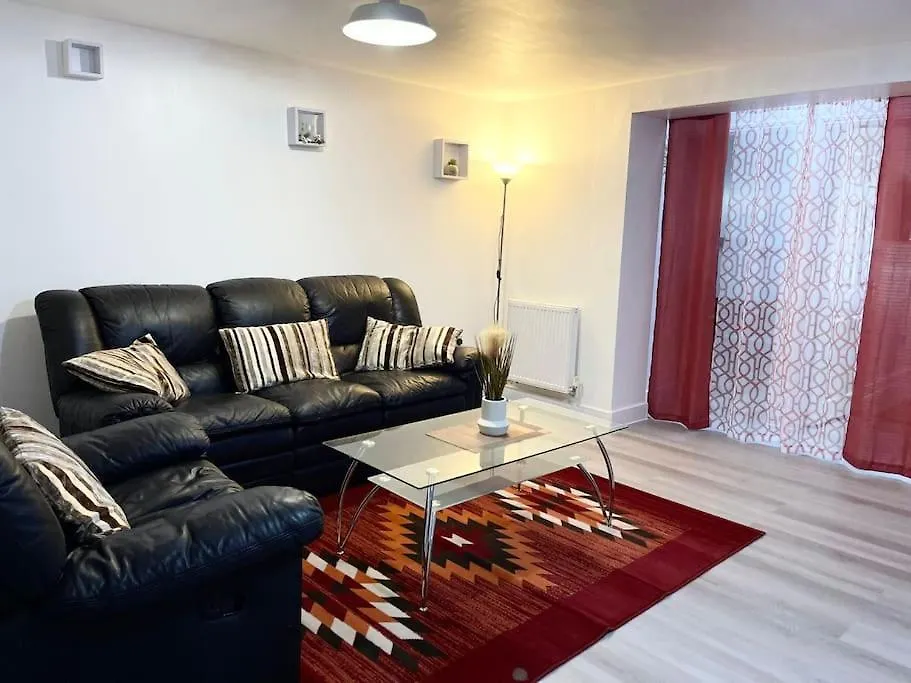 Crescent 2 Bedroom Apartment location
